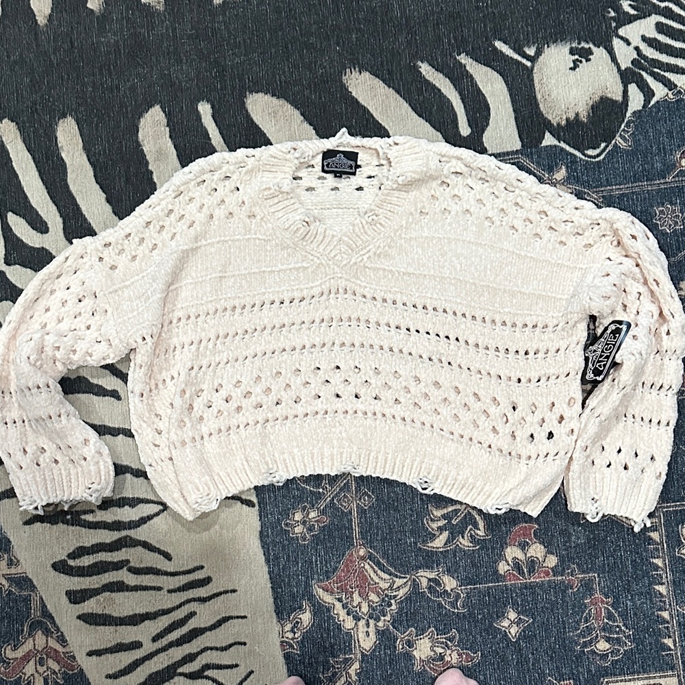 Angie Women's V-Neck Sweater in Light Cream